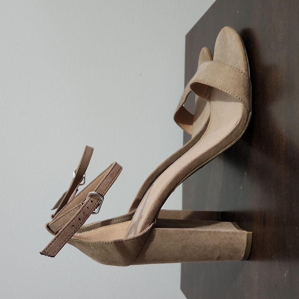 Shoes - Picture 2 of 4